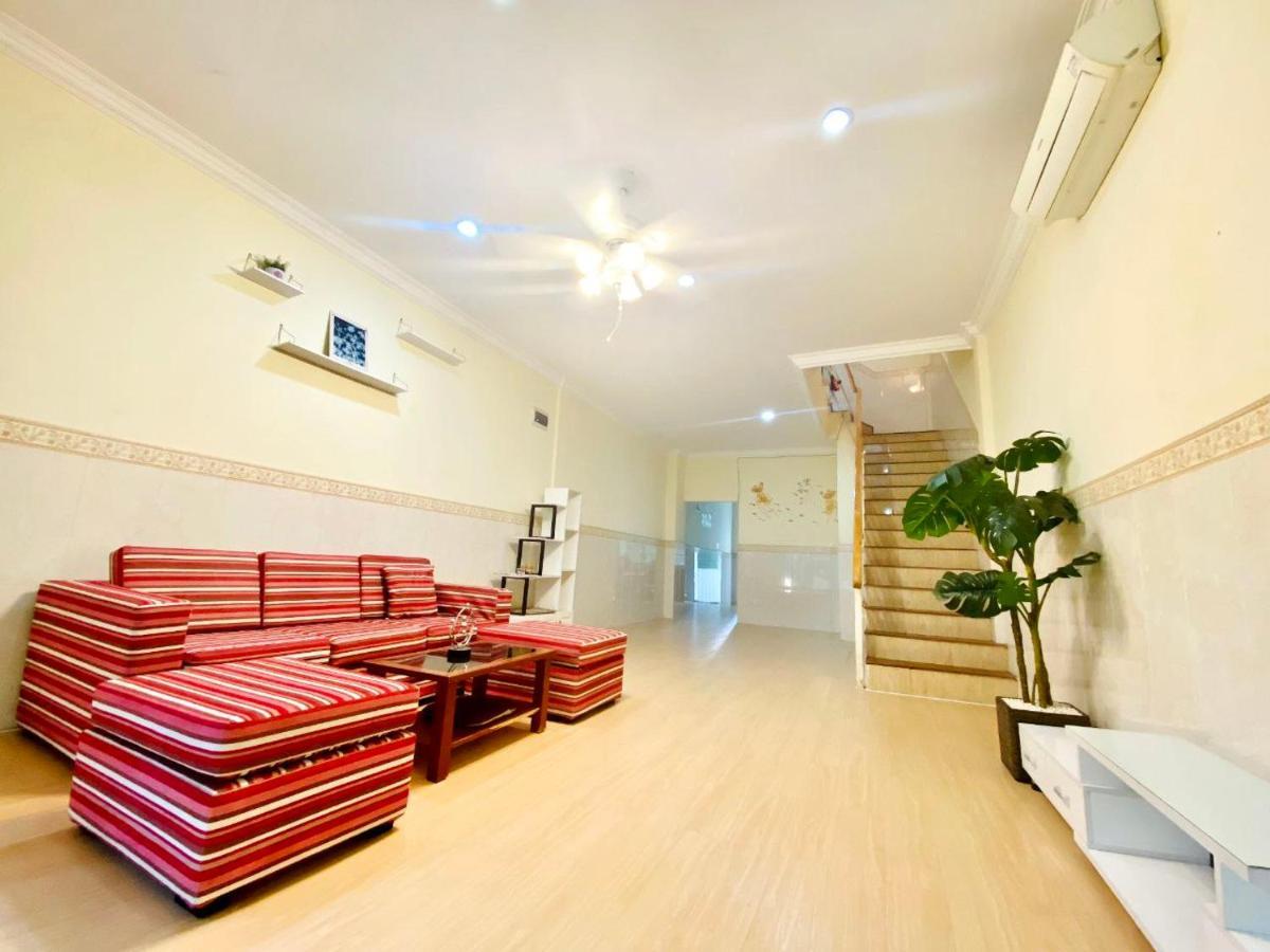 Yana House Phnom Penh Hotel Buitenkant foto