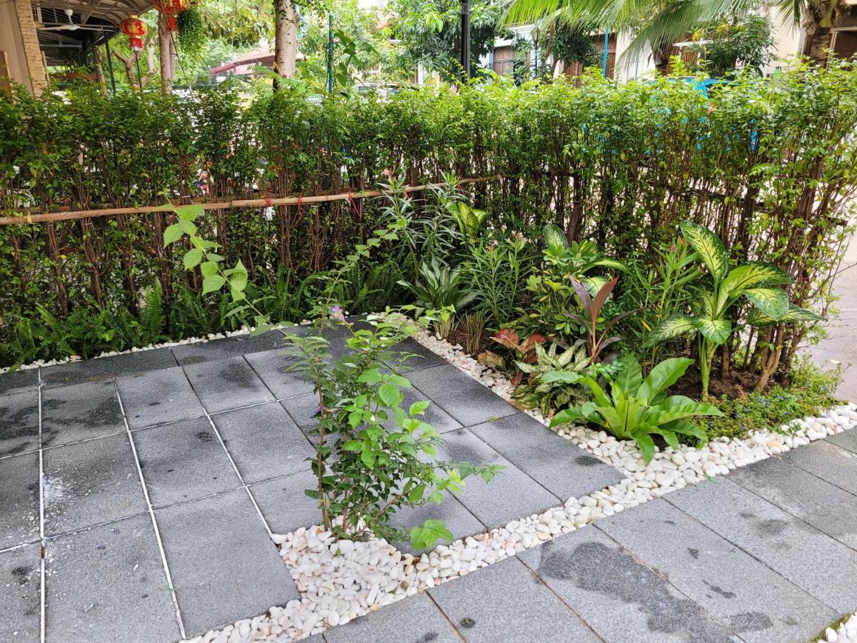 Yana House Phnom Penh Hotel Buitenkant foto