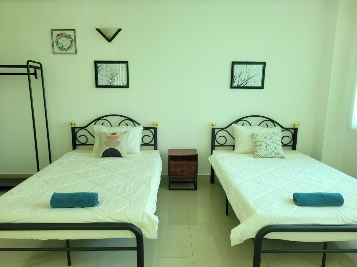 Yana House Phnom Penh Hotel Buitenkant foto